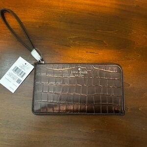 Lucy Croc embossed medium L shape hot fudge wristlet nwt